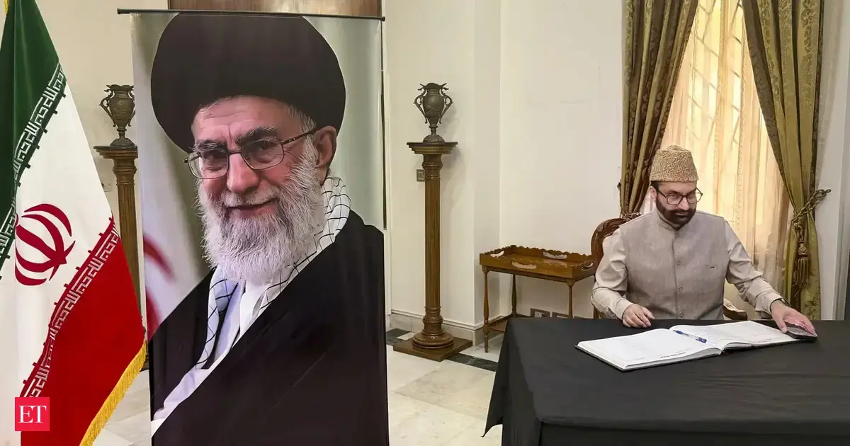 Mirwaiz delegation meets Iran envoy