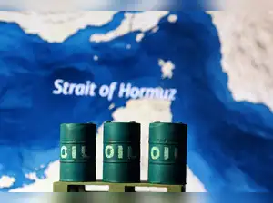 Saudi pipeline pumping 7 million bpd of oil, bypassing Hormuz ...