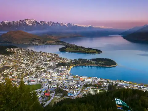 Try adventure activities in Queenstown