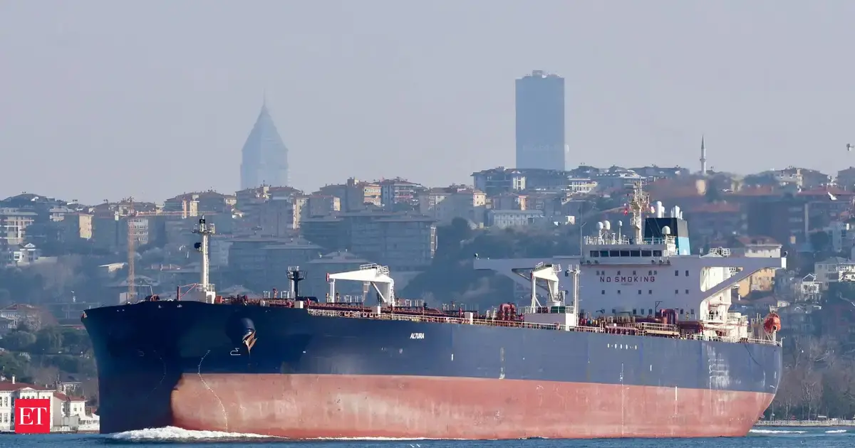 Sanctioned Russian oil tanker nears Cuba