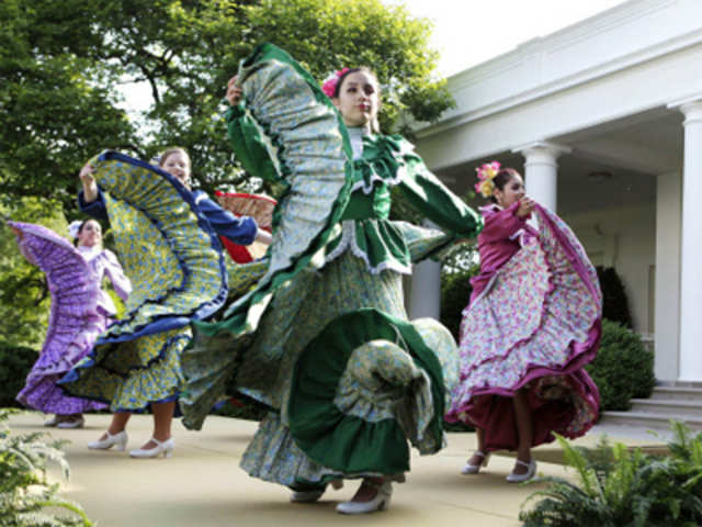 Dancers perform at a Cinco de Mayo reception at White House