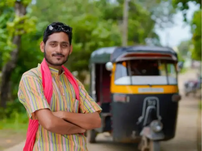 Techie tells auto driver his salary. What happens next will shock you ...