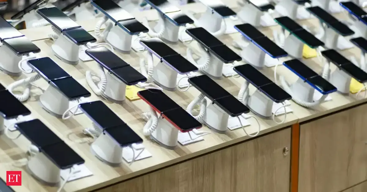 Electronics cos stockpile amid rising input costs