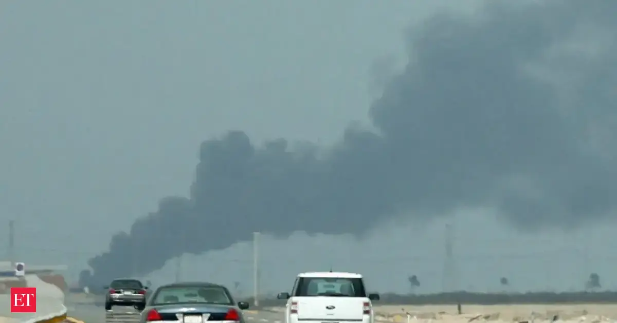 O(h)il! Saudi March crude exports halve on-month