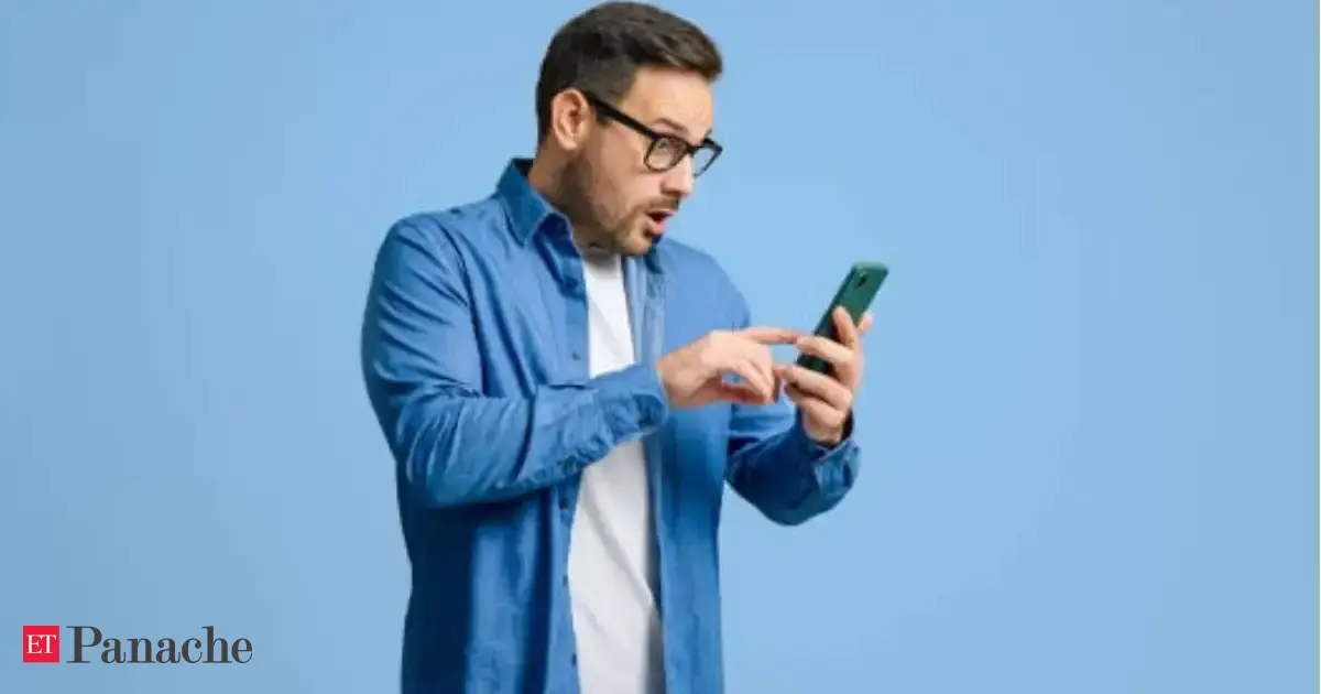 To cut cost, company tries to secretly replace an employee and posts his job on LinkedIn. He takes revenge from his desk