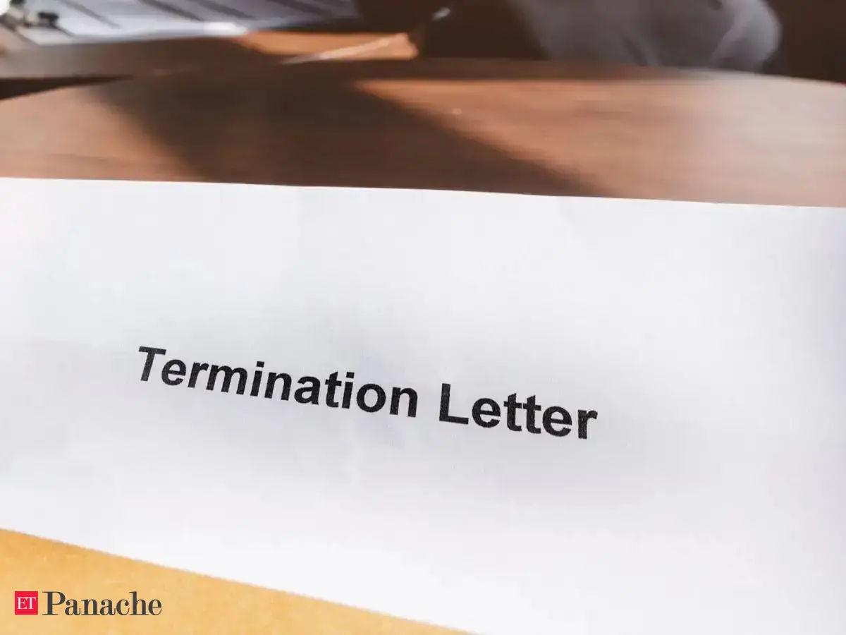 Employee dealing with mother's death requests more than 3 days leave, boss threatens to fire instead. 'She needs to be back'