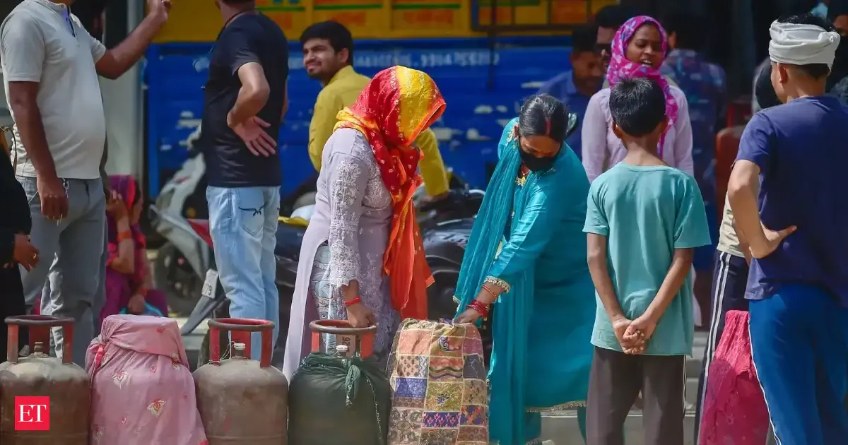 No LPG shortage, supply steady at 28 lakh cylinders daily: Indian Oil