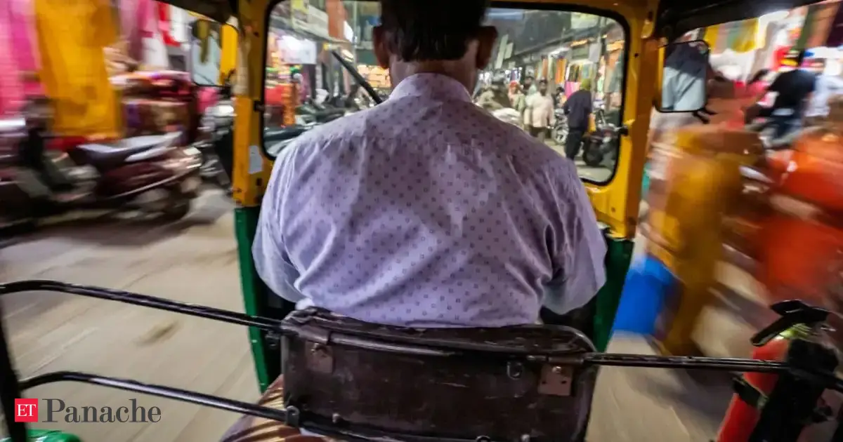 Influencer&rsquo;s simple auto ride turns into a lesson about moving on in life with grief. &lsquo;Aadmi kam se nahi thakta&hellip;.&rsquo;