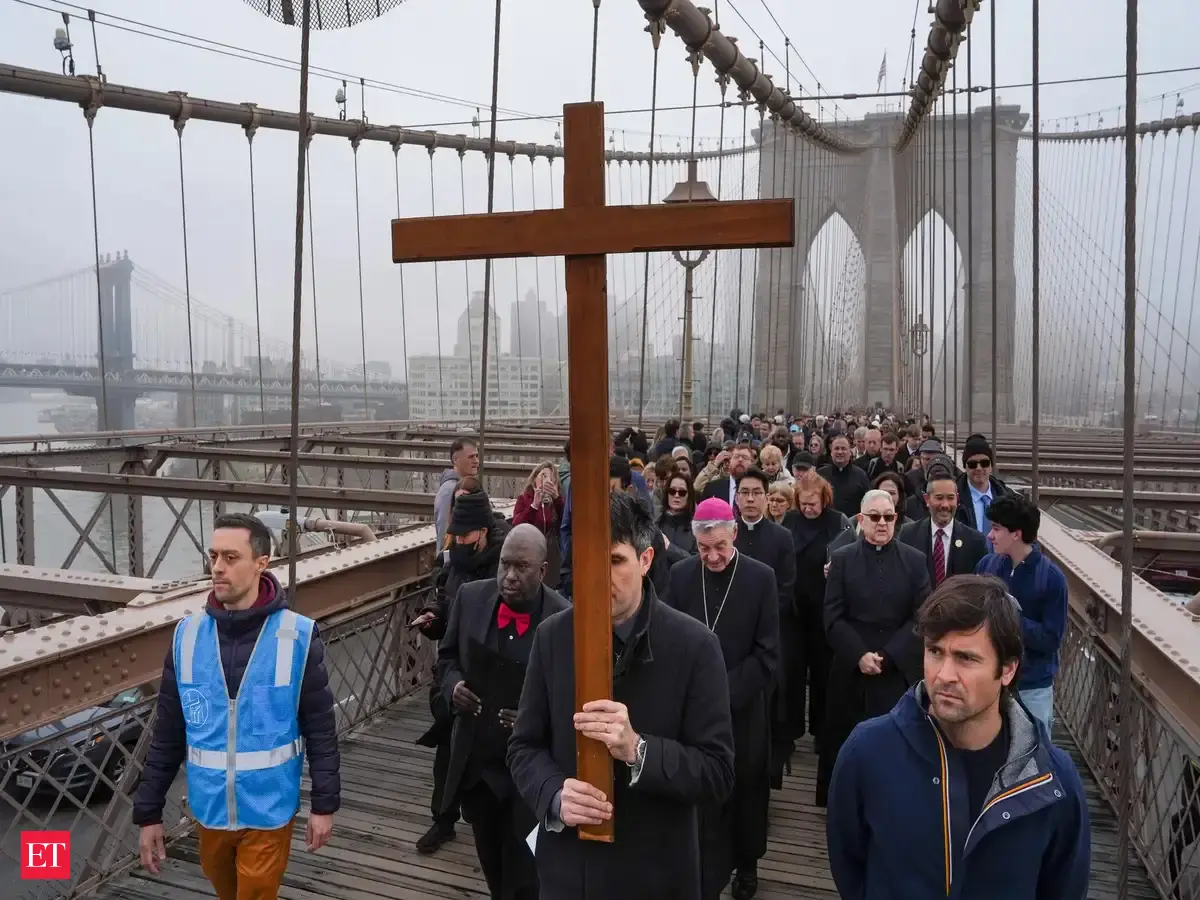 Easter Sunday masses, services, annual parade locations: Full list of churches, cathedrals where Christians can pray, celebrate holy day