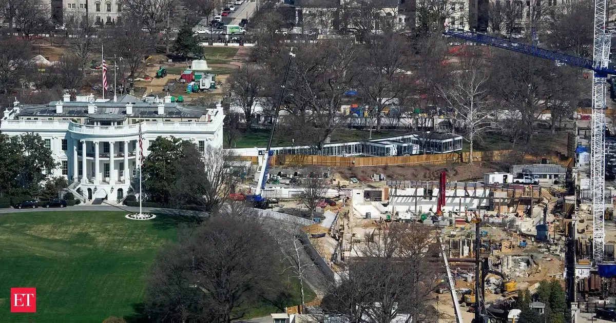 Trump's team asks appeals court to pause order halting White House ballroom construction