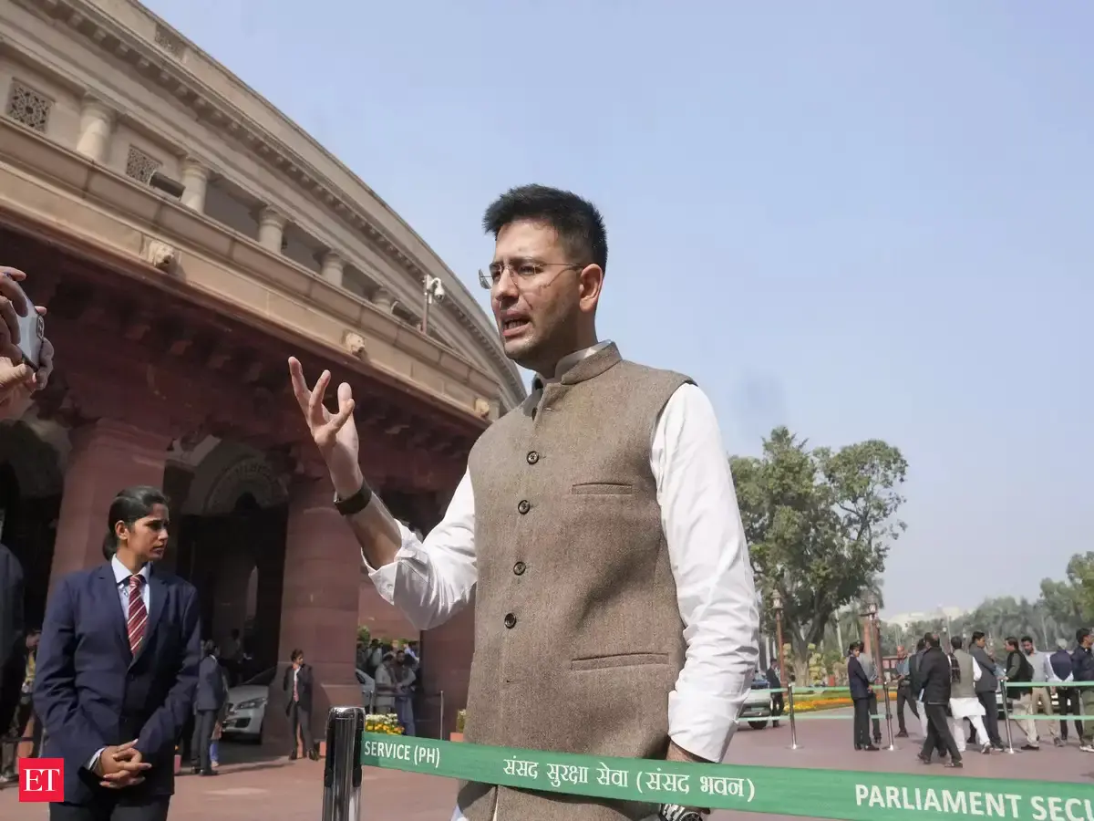 Ex-AAP leader Naveen Jaihind calls Raghav Chadha Kejriwal's 'raazdaar', says whole dispute related to 'extortion'