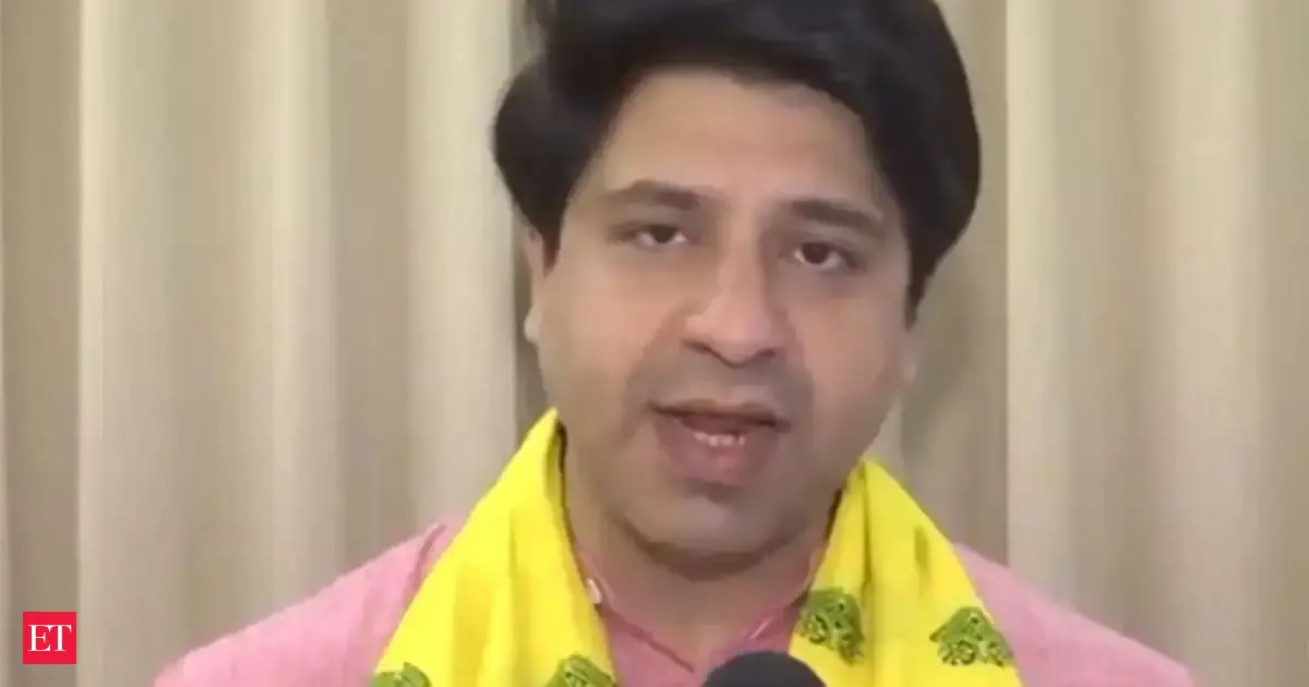 Pinarayi Vijayan, Rahul Gandhi pretending to be friends in Delhi and wrestling in Kerala : BJP's Shehzad