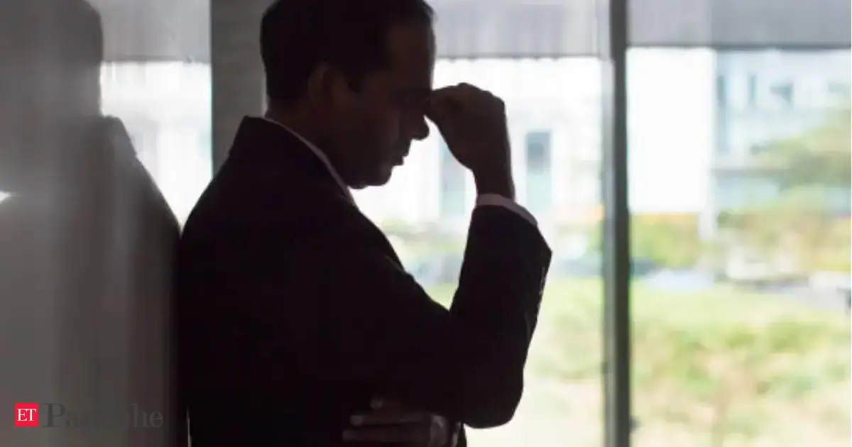 Employee has a wake-up call after how workplace reacts to worker’s death: ‘They said we could leave early even though….’