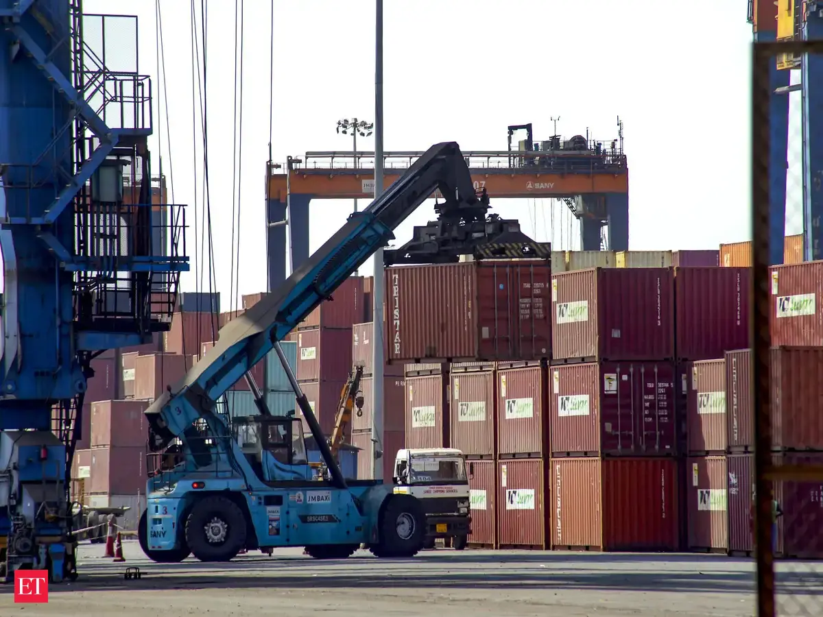 India’s major ports handle record 915 MT cargo in FY26