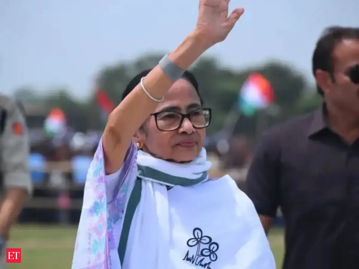 Mamata Banerjee urges women to stay alert, resist intimidation ahead of Bengal polls