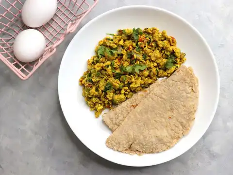 Egg and Vegetable Bhurji with Whole Wheat Roti