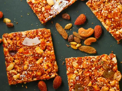 Peanut and Jaggery Chikki (Brittle)