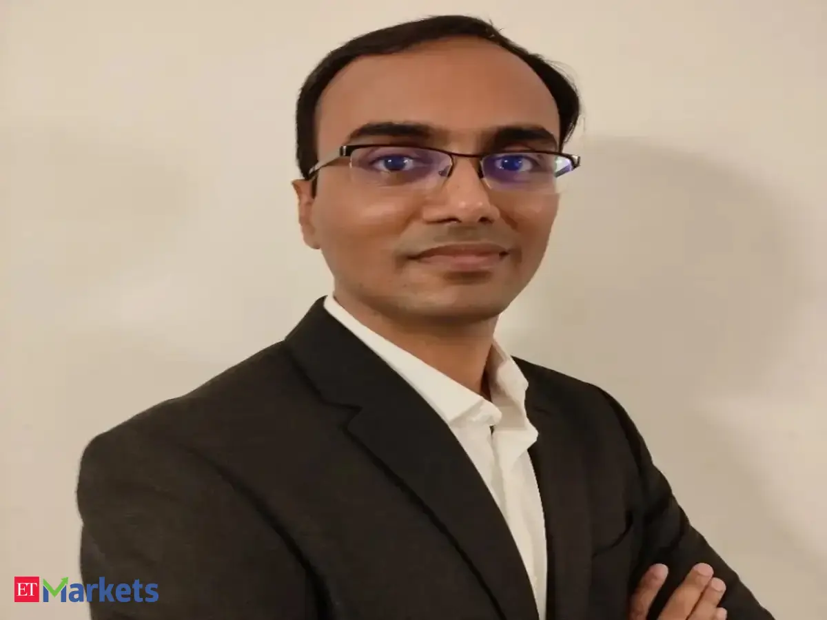 Rohit Seksaria sees value in banking and services; trims exposure in metal, EMS stocks