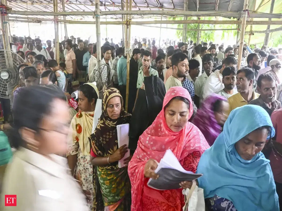 Election Commission sets up 90-screen control centre for Bengal polls