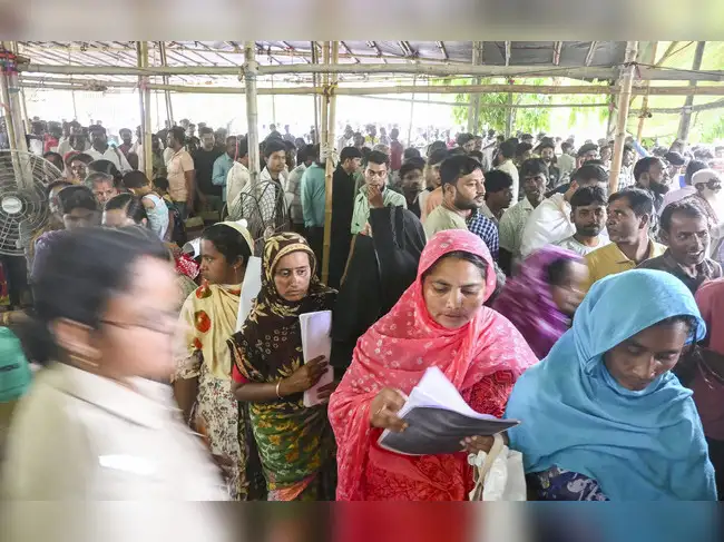 Election Commission sets up 90-screen control centre for Bengal polls ...