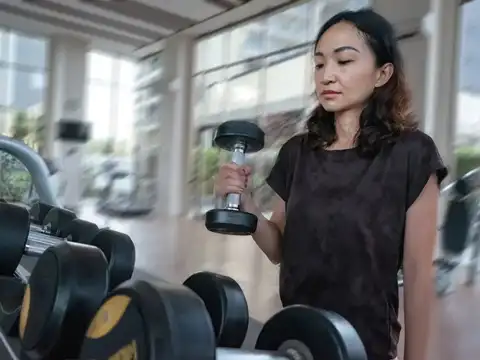Upright Rows with a Wide Grip