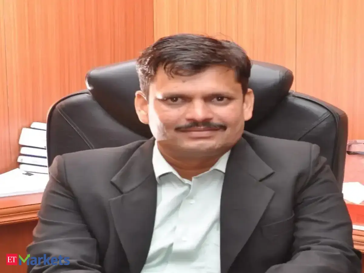 Axis MF's Sachin Relekar backs consumer internet, financials & metals for long-term gains