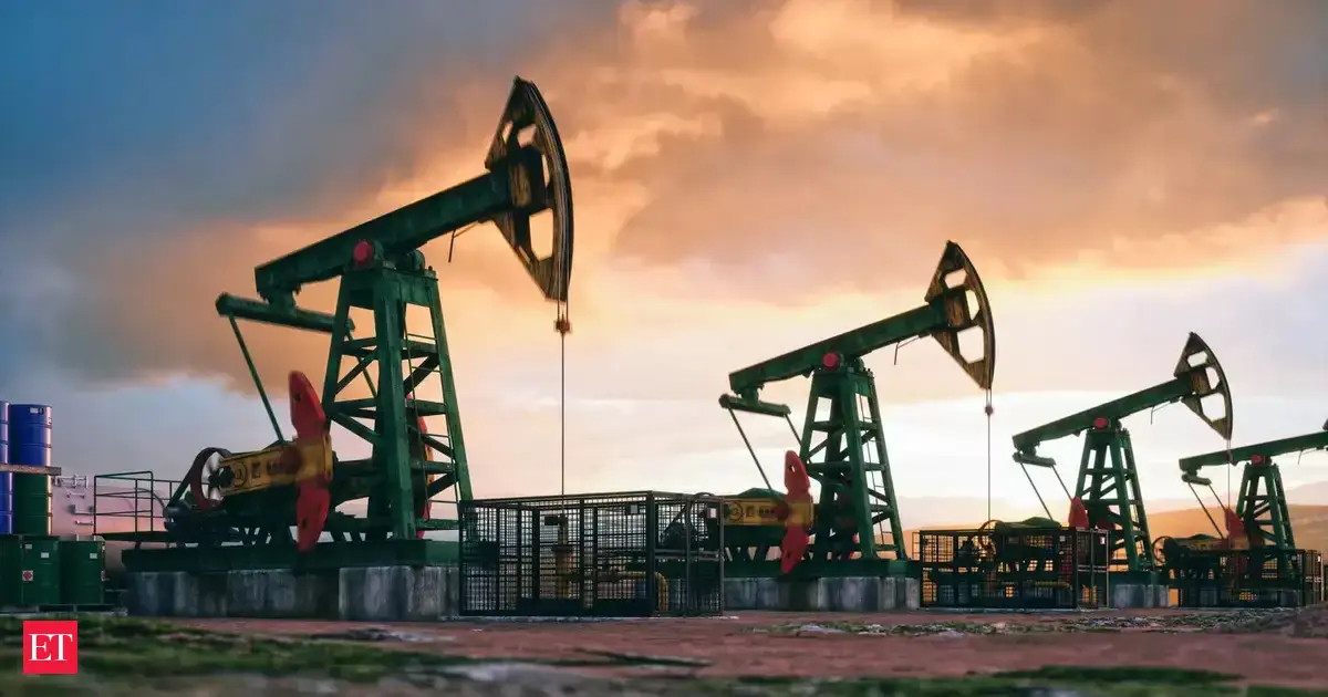 India caps refinery margins after windfall export tax to cushion fuel losses