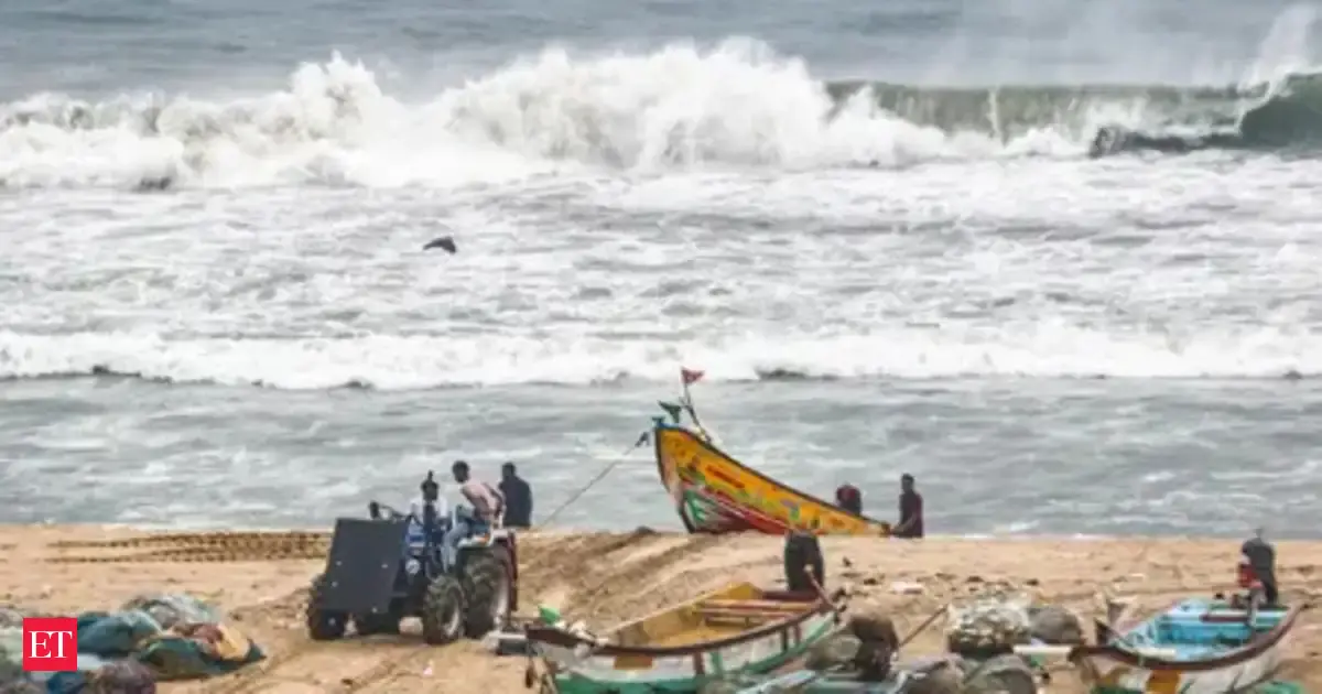 10 Indian fishermen arrested for alleged poaching by Sri Lankan Navy