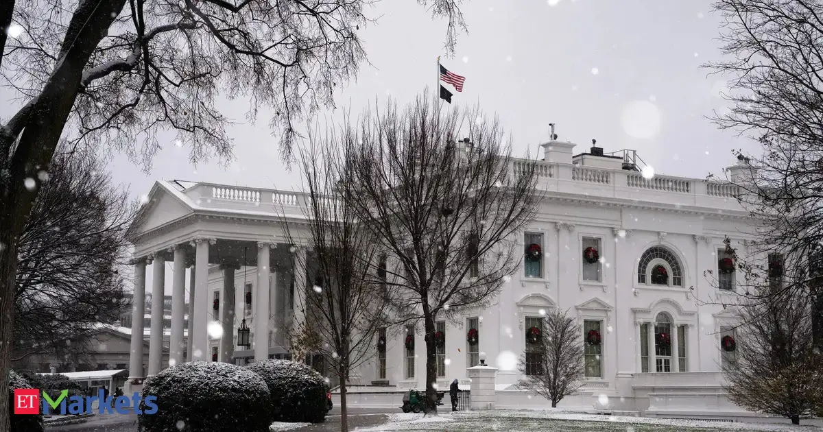 White House warned staff against betting on futures markets amid Iran war, official says