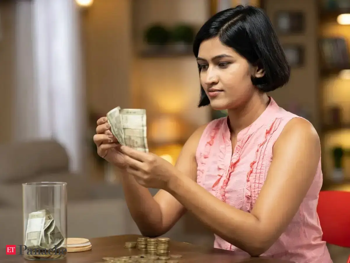 Rs 20,000 at 25 vs spending lakhs at 45?: CA breaks down an important compounding truth