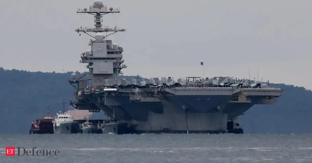 US warships pass Hormuz amid mine-clearing ops