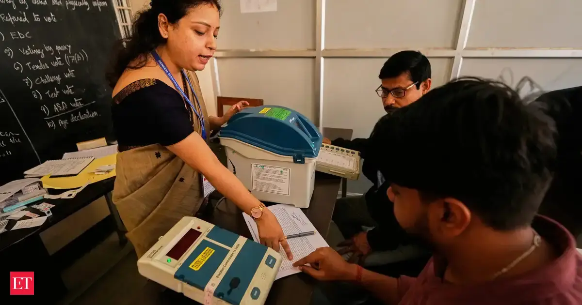 Over 3.6 cr people eligible to cast votes in first phase of Bengal assembly polls: EC