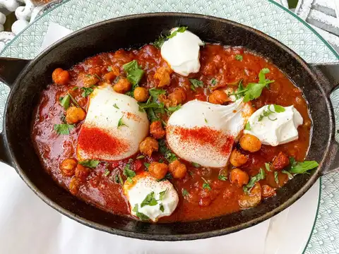 Shakshuka with Chickpeas and Feta