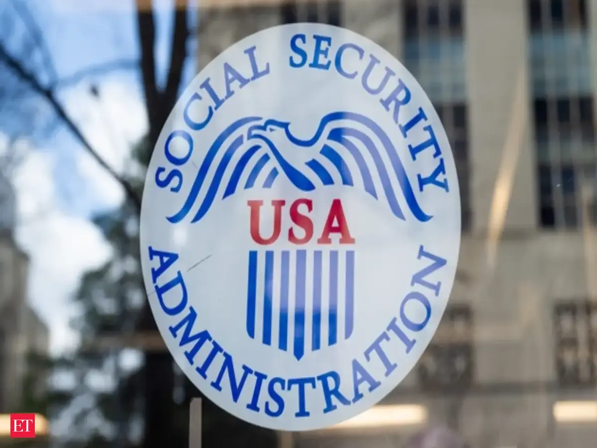 Is your Social Security coming on April 15, 2026? See who gets paid on the third Wednesday and how much COLA boost you’ll get