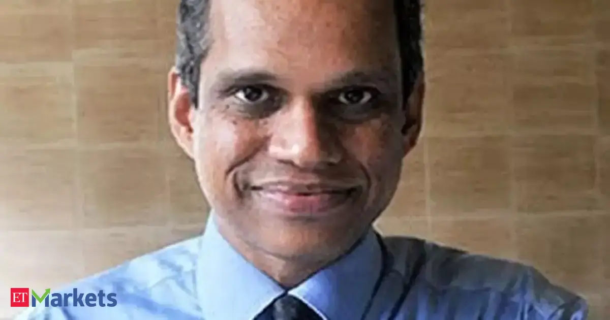 Board should consider Tata Sons listing amid RBI, SP Group IPO push: Shriram Subramanian