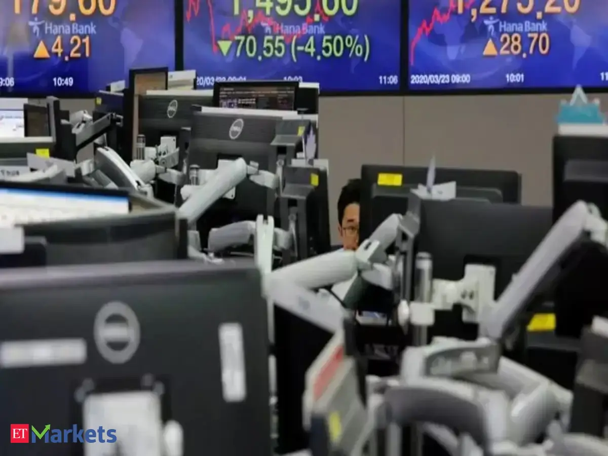 Global Markets | South Korean shares hit highest since late February, chipmakers jump