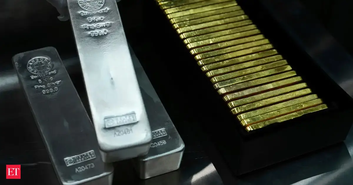 Indian Banks Halt Gold and Silver Imports Due to Government Clearance Delay