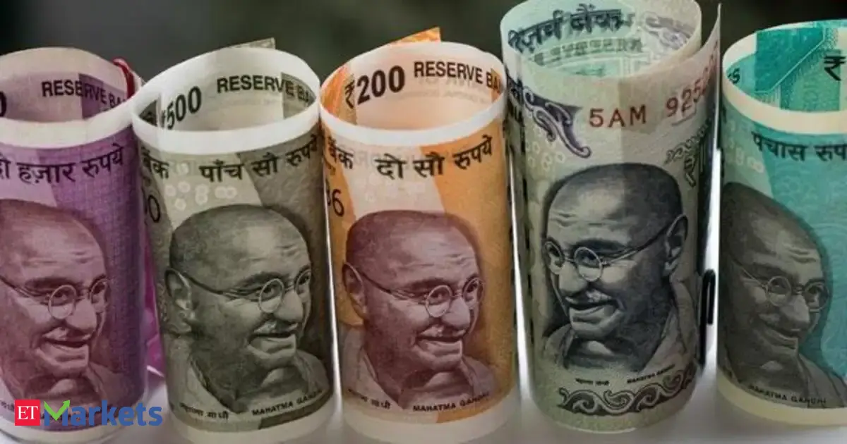 Rupee touches one-week high on report of RBI plan to ease oil refiners' dollar bids