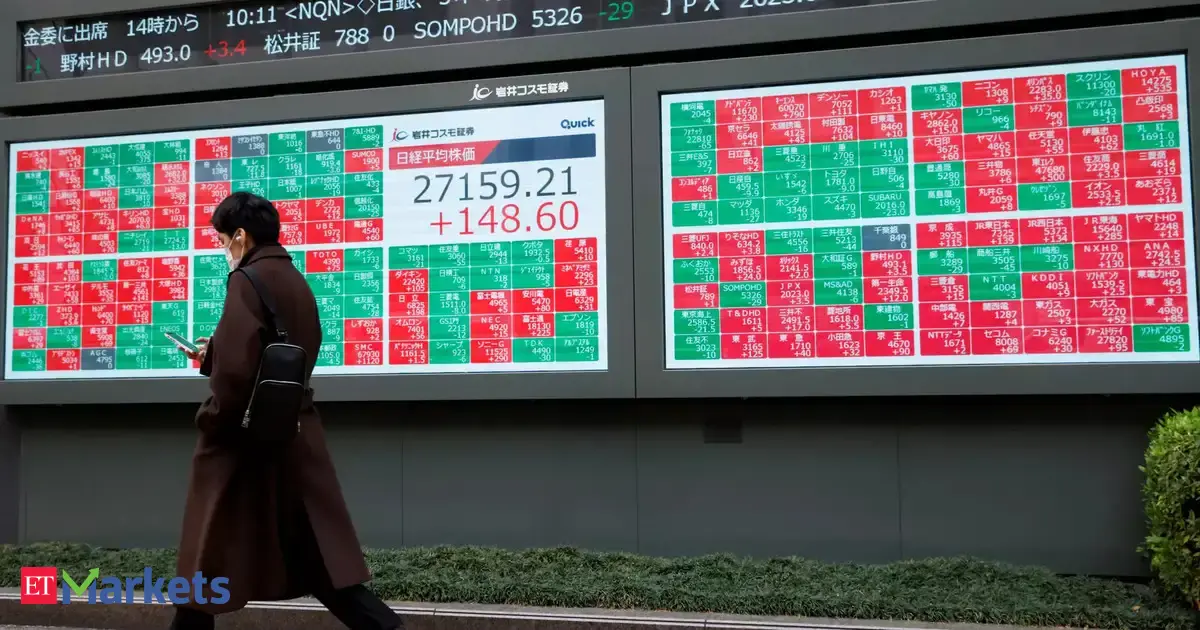 Global Markets | Japan's Nikkei slips from record high on tech drag