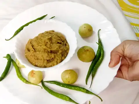 Instant Amla and Garlic Chutney