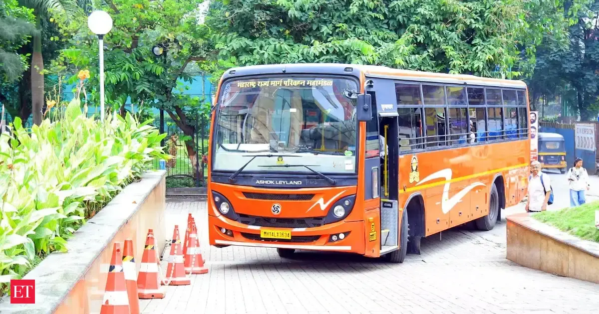 Kashmir transporters oppose smart city bus expansion