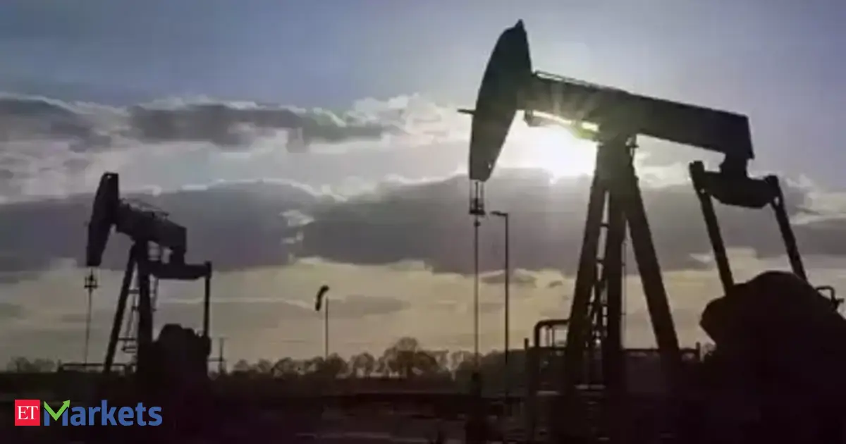 Oil claws back losses as Strait of Hormuz is closed again