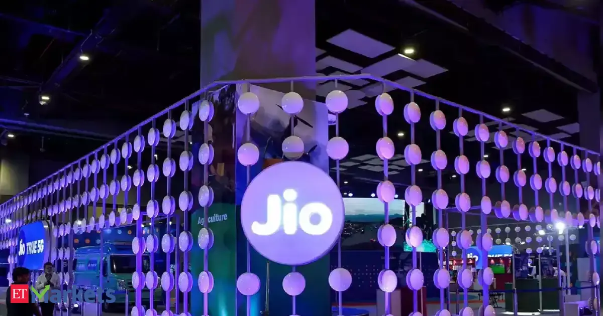 Jio Financial Services shares dip 3% as Q4 profit declines 14% YoY, but revenue soars 106%.
