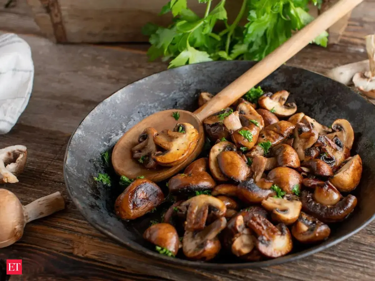 5 easy mushroom recipes for busy people - Mushroom Masala Roast