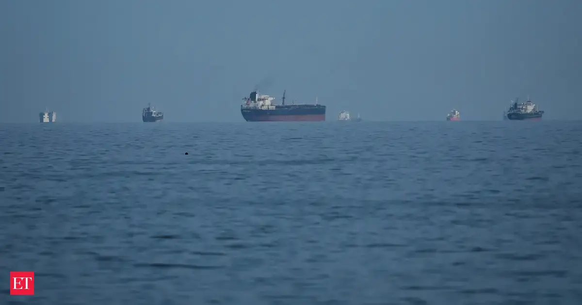 Oil tanker exits Hormuz, heading to South Korea's HD Hyundai Oilbank, data shows