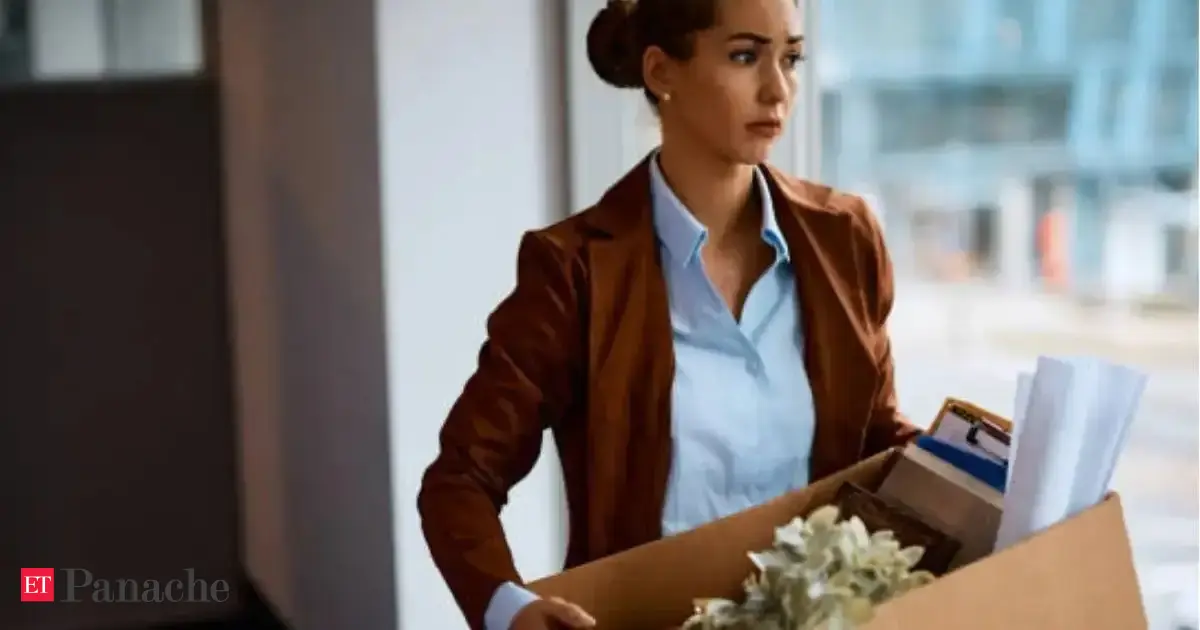 Just one minute ended her job. Employee fired for strange reason : 'She logged off, next day boss called her&hellip;.&rsquo;