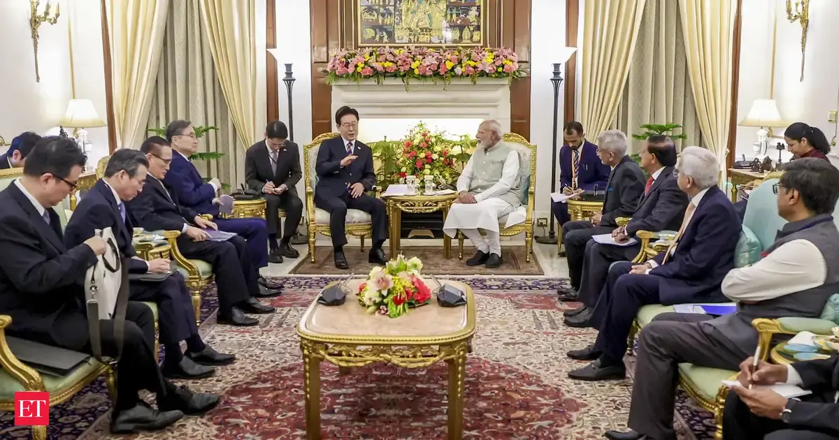South Korea Inc meets Modi; Cos including Samsung & LG looking to expand in key market, export more