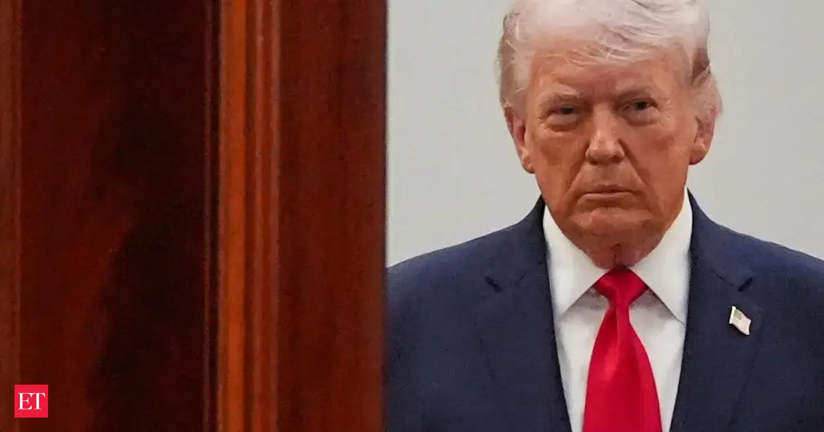 Trump offers mixed messages about path ahead for US war against Iran