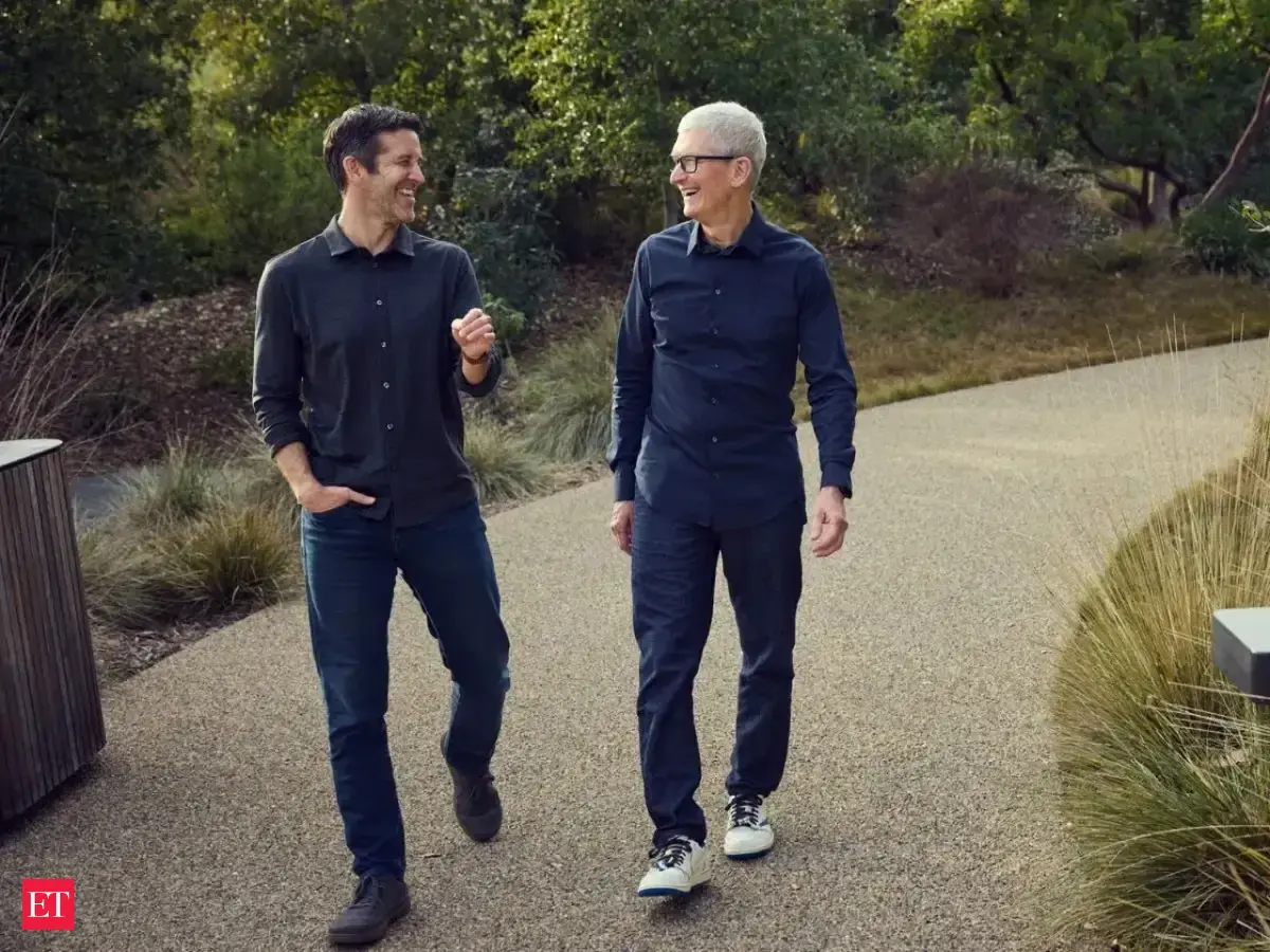 Tim Cook to step down as Apple CEO: Read his memo to employees