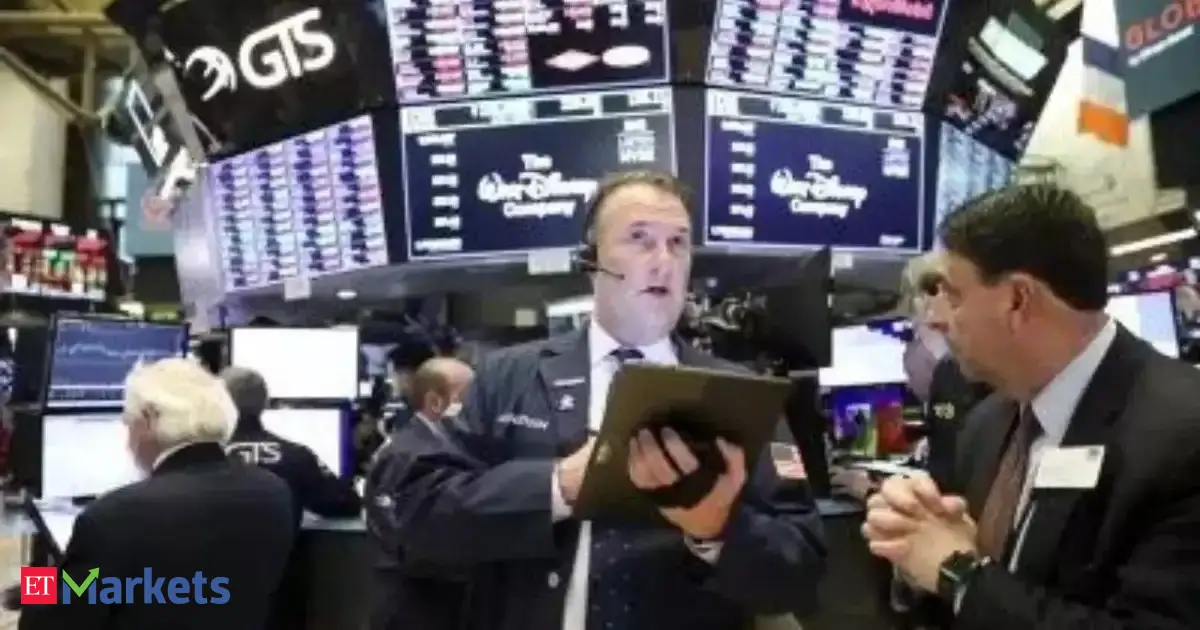 US stocks today: US markets plunge as Middle East concerns offset earnings optimism